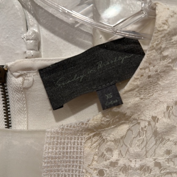 Sunday in Brooklyn Top sz XS - Picture 3 of 4